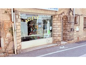 Vente locaux professionnels 40 m² à Barjac (30430)  106 000 €