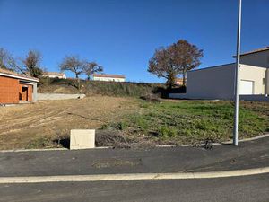 Terrain constructible viabilisé à vendre