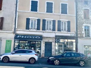 Vente immeuble 4 pièces 137 m² à Souillac (46200)  216 250 €