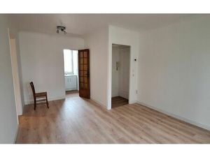 Location appartement  m² T-3 à Le Blanc-Mesnil  900 €