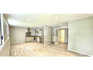 ANGOULEME - APPARTEMENT T5 ENTIEREMENT RENOVE DE 98 22 m² EN RDC