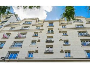 Location appartement  71.08 m² T-3 à Paris 11  2 530 €