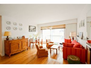 PARIS 15ème  CONVENTION  2 Pièces 47 m² Balcon  Parking et Cave.