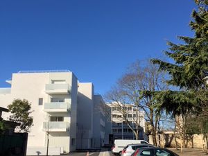 NANSOUTY - Dans rés. avec jolies prestations  BBC  avec pkg  cave  terrasse