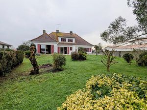 Maison T10 de 246 m² en hypercentre de Commequiers