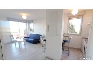 Loue appartement 33m2 meublé lumineux  terrasse  parking  proche métro Mermoz