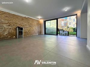 Maison 9 pièces 221 m²