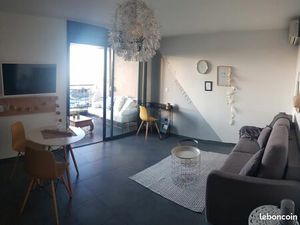 Studio meublé vue mer + parking