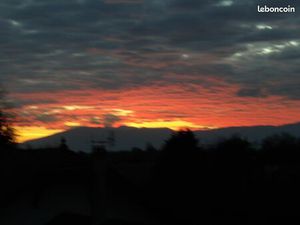 Rare: T3 Veigy-Foncenex dernier étage  Cheminée design  Terrasse 22 m2  TPG  500m SUISSE