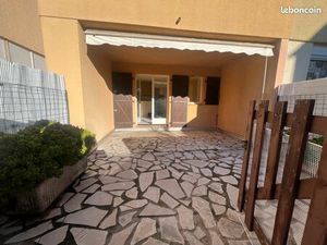 Studio non meublé avec grande terrasse