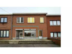 Rez commercial de 105m2 avec cave idéalement située !