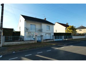 MONTLUCON pavillon indépendant et joli terrain plat de 794 m