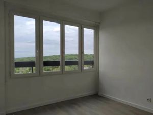 Location appartement 4 pièces 83 m² à La Celle-Saint-Cloud (78170)  1 548 €