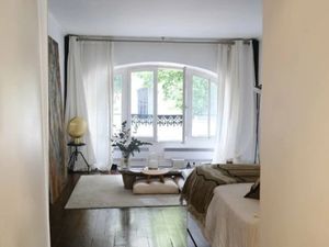 Location meublée appartement 1 pièce 38 m² à Paris 3ème (75003)  1 850 €