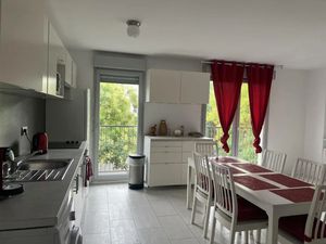 Location meublée appartement 3 pièces 65 m² à Saint-Denis (93200)  1 500 €