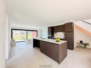 Te koop  trendy nieuwbouwwoning (6% BTW) met tuin en carp...