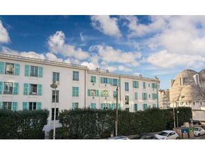 Nice Libération / Cadeî / 3P 77m² 1er étage / cave