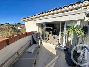 Appartement T3 à vendre - 3 pièces - 55 56 m2 - Cannes La Bocca - 06 - PROVENCE-ALPES-COTE