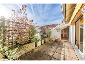 T4 - DERNIER ÉTAGE - TERRASSE - STATIONNEMENT - SECTEUR MÉTRO GARIBALDI / BLANDAN