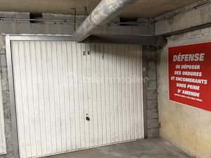 Parking de 13 50 m² à Cavalaire-Sur-Mer