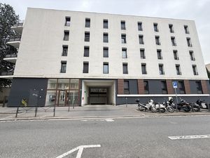 Garage à louer sécurisé en sous-sol - VALMY / MARIETTON