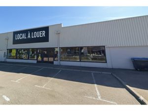 EMPLACEMENT No1 - LOCAL COMMERCIAL 390 m2 - AXE PASSANT