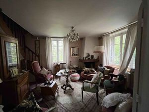 Maison ancienne à rafraichir avec dépendance habitable