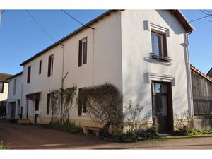 Jolie maison de ville  avec 3 chambres  garage  pas de terra