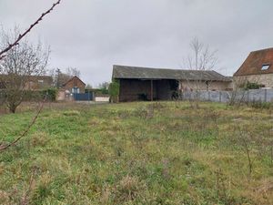 Terrain et grange
