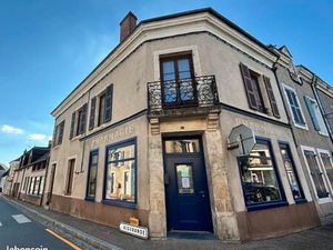 Immeuble 372 m² Cluis