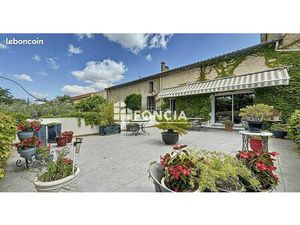 Maison 9 pièces 765 m²