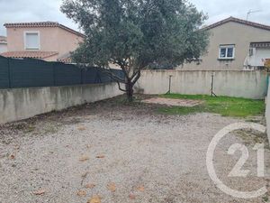 Appartement T3 à louer - 3 pièces - 39 54 m2 - Gignac La Nerthe - 13 - PROVENCE-ALPES-COTE