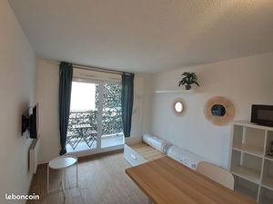 A louer studio meublé avec balcon quartier st charles