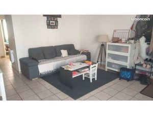 À louer au centre d’Aigrefeuille maison 2 chambres courette parking