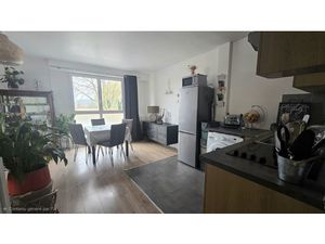 2 PIECES - 2 PLACES DE PARKING - RESIDENCE FERMEE