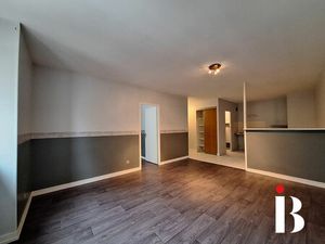 NANTES  quartier René Bouhier proche Loire  grand T2