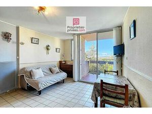 Studio meublé avec terrasse et garage en option