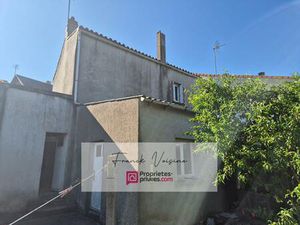 A VENDRE aux Epesses  Maison à rénover de 56 m2 env avec 2 chambres sur une parcelle de 31