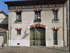 Meaux grande Ile Maison 5 pièce(s) 107m2 avec Hangars et cour privative 306 m²