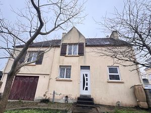 PONT L' ABBÉ - MAISON AVEC ATELIER ET HANGAR
