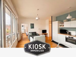 Location à Clichy d'un appartement 2 pièces 43 m2  dernier étage  vue sur les toits  immeu