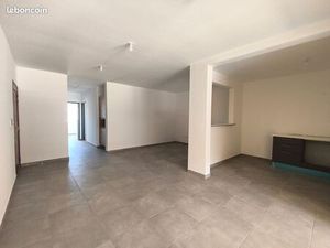 Appartement neuf de type 4 - Premier étage