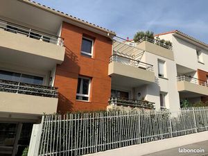 Superbe appartement T2 récent avec terrasse