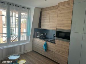 Studio meublé 17 m² – Dernier étage – Rue de la Roquette (Paris 11)
