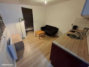 23 m2 rue de la Fuye proche GARE