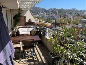 A Louer T4 90 m²  7è et dernier étage lumineux exposé Sud terrasse de 20m² sans vis-à-vis