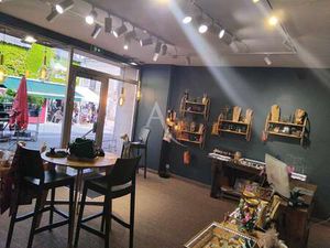 Location Bureaux et commerces à Chalonnes-sur-Loire (49290) : à louer / 50m² Chalonnes-sur