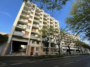 CLERMONT-FD - RESIDENCE ETUDIANTE - AU PIED DES FACS