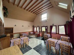 Un restaurant plein de caractère au cœur de Trégastel  offrant volume  charme et véritable