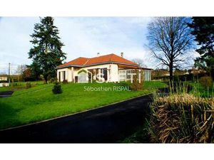 Grande maison 5 chambres garage et terrain clos.